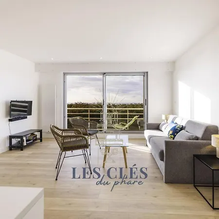 Miramar : Studio A Deux Pas De La Plage. *